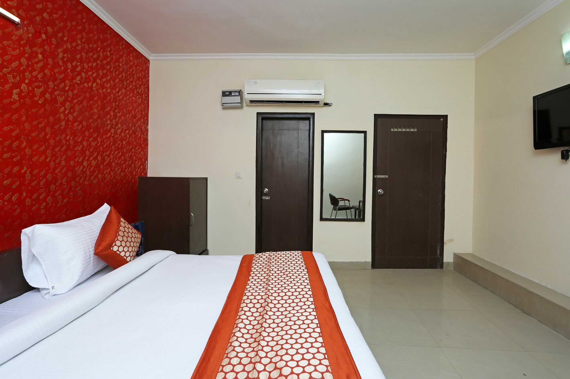 Hotel Aero Look Нью-Дели Экстерьер фото